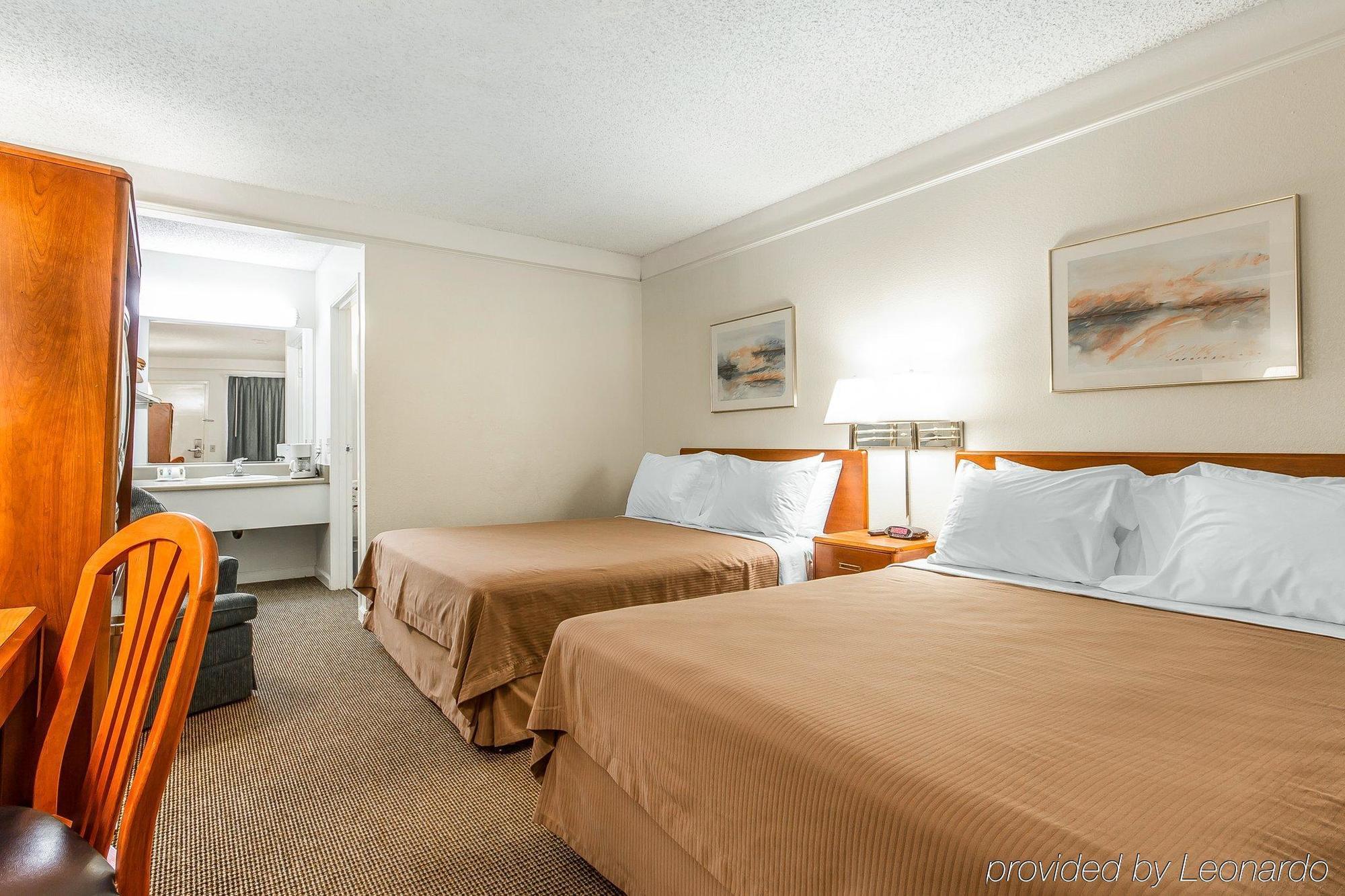 Quality Inn ストックトン エクステリア 写真