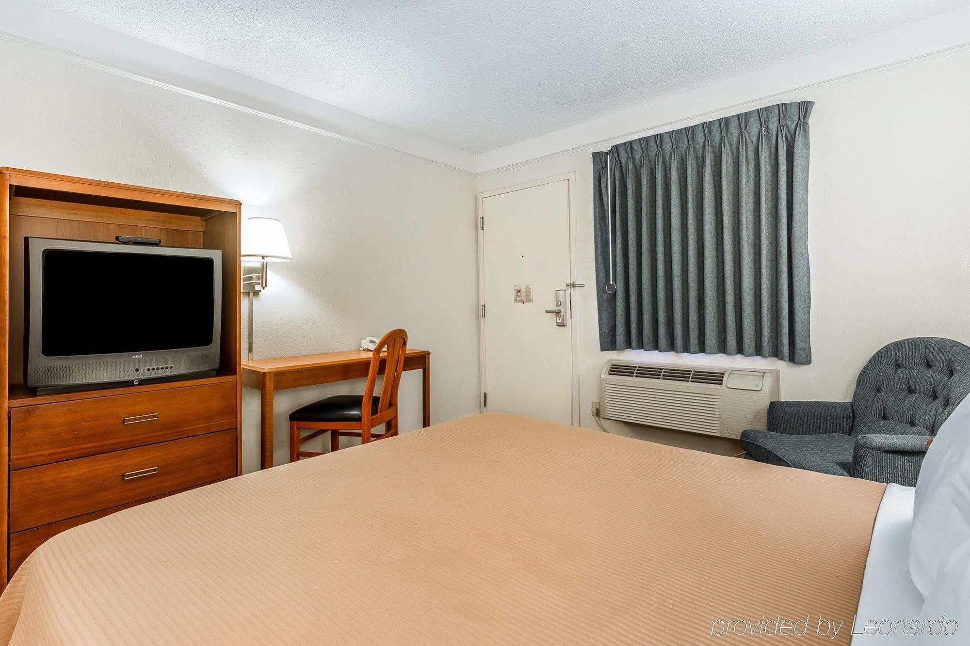 Quality Inn ストックトン エクステリア 写真