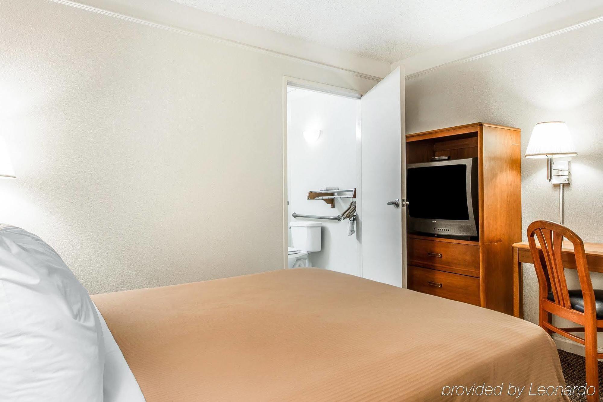 Quality Inn ストックトン エクステリア 写真