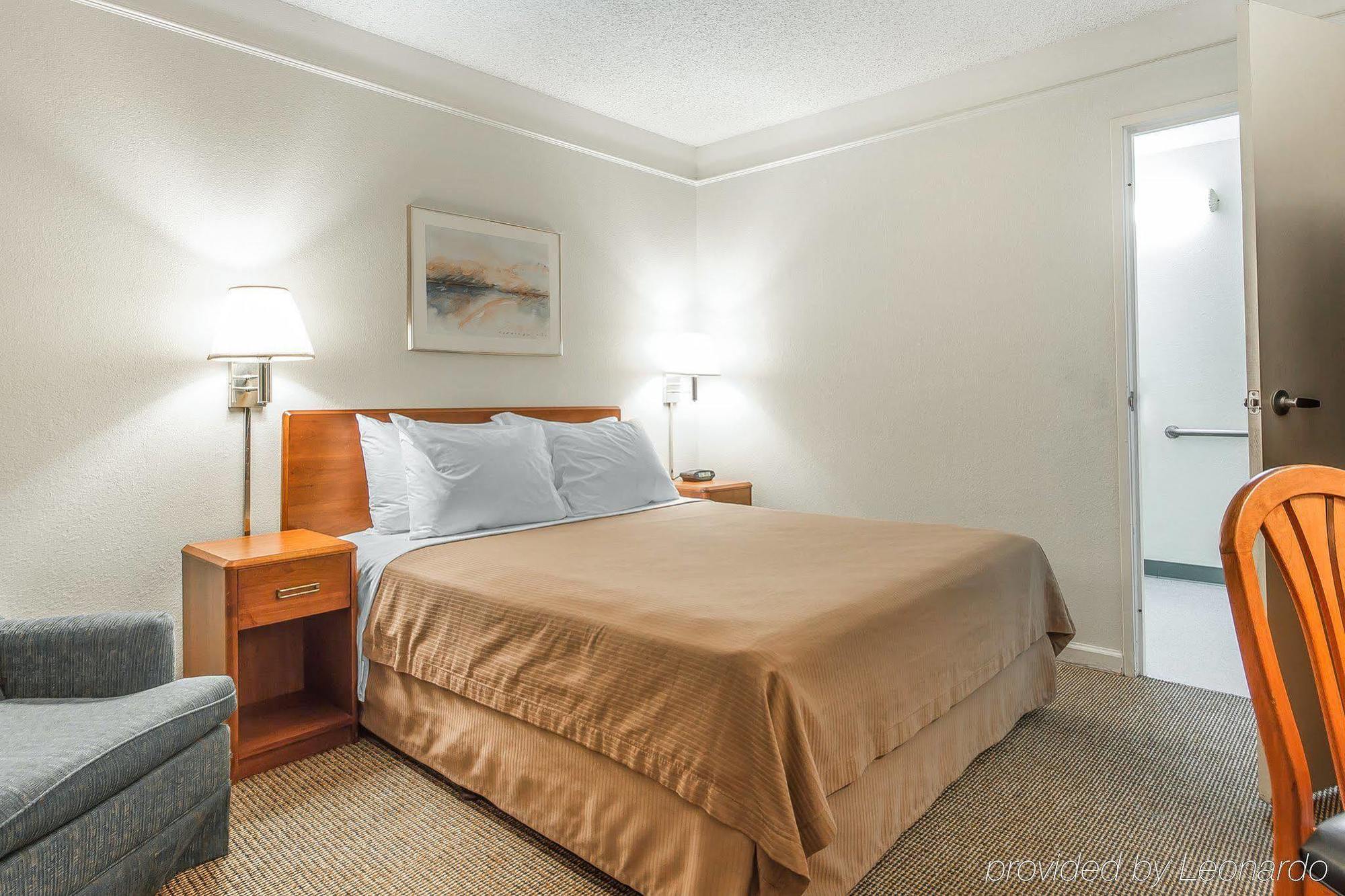 Quality Inn ストックトン エクステリア 写真
