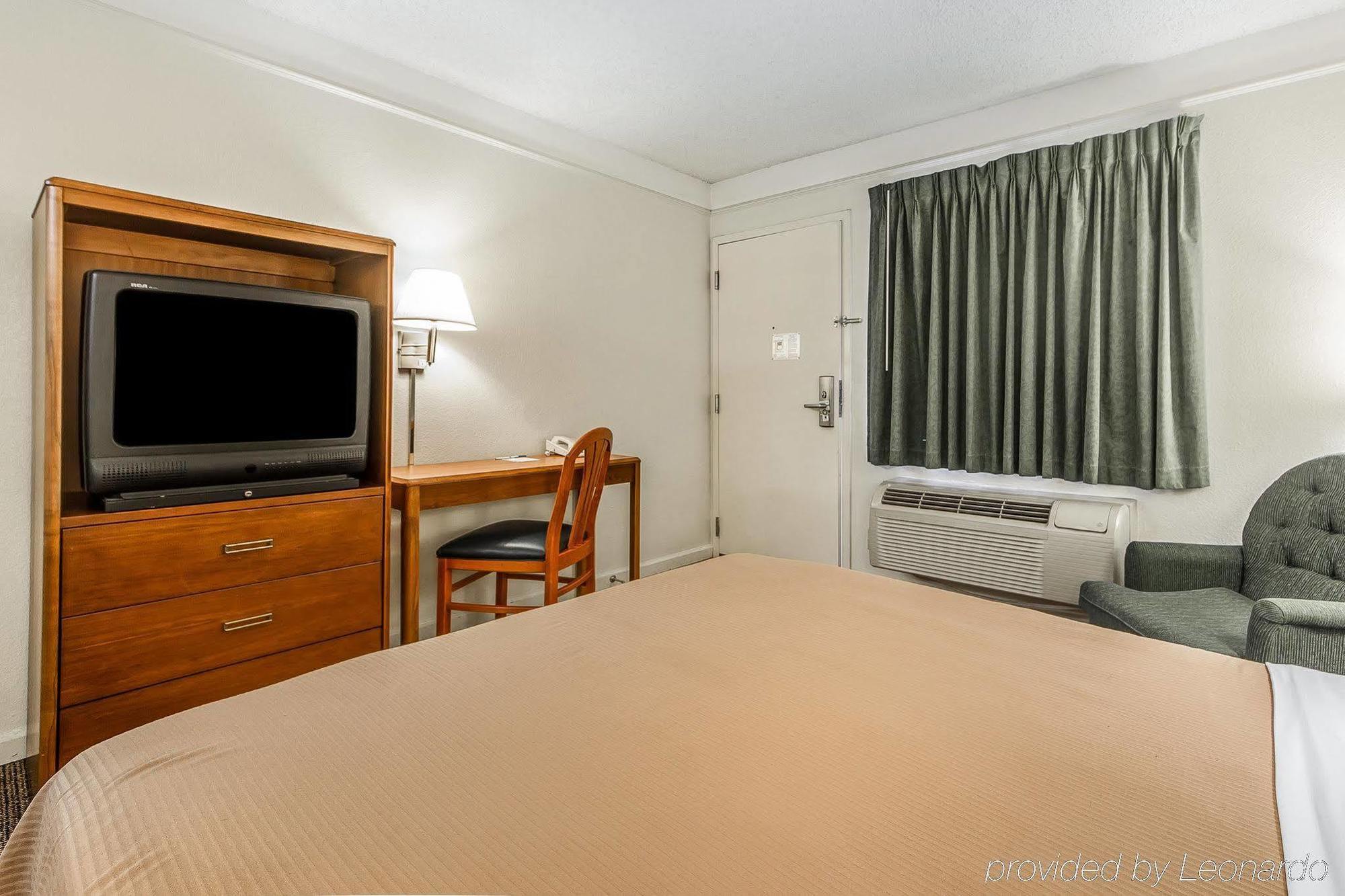 Quality Inn ストックトン エクステリア 写真