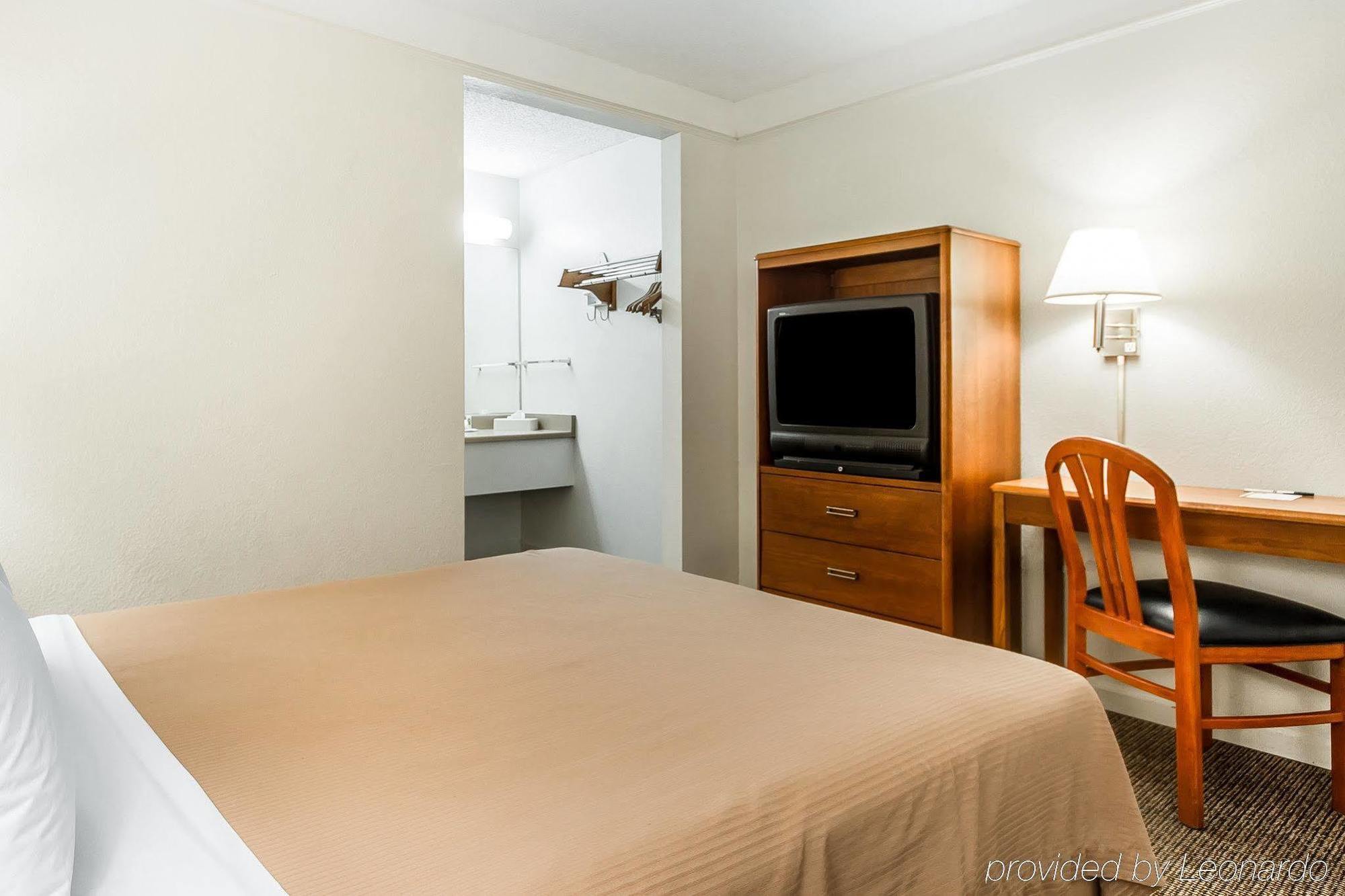 Quality Inn ストックトン エクステリア 写真