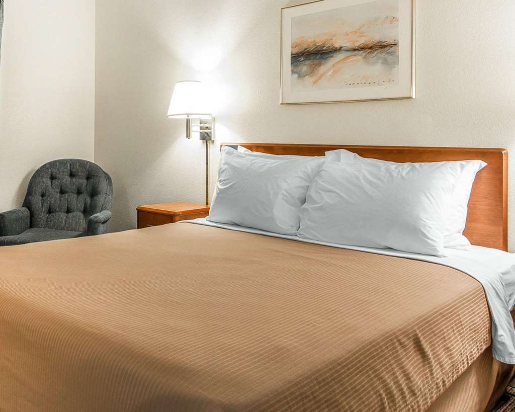 Quality Inn ストックトン 部屋 写真